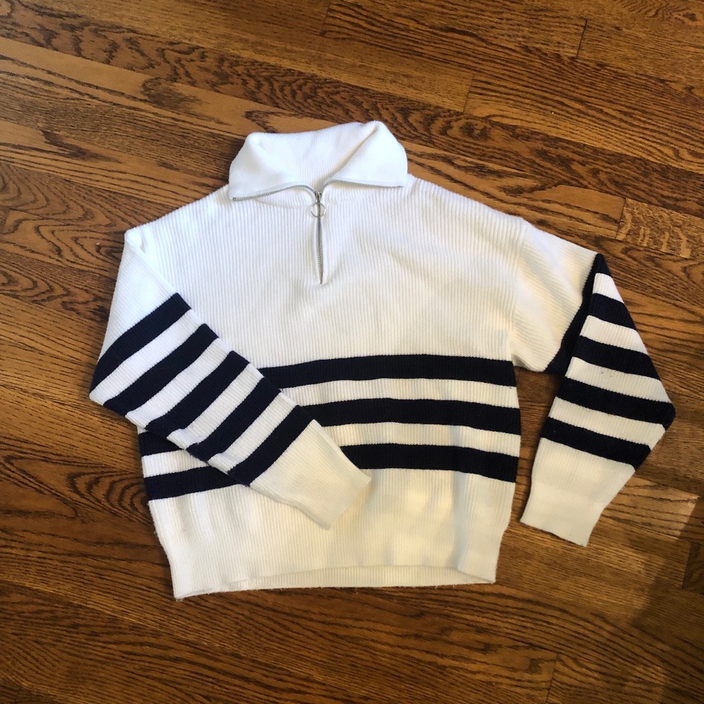 🍂navy and white striped sweater🍂